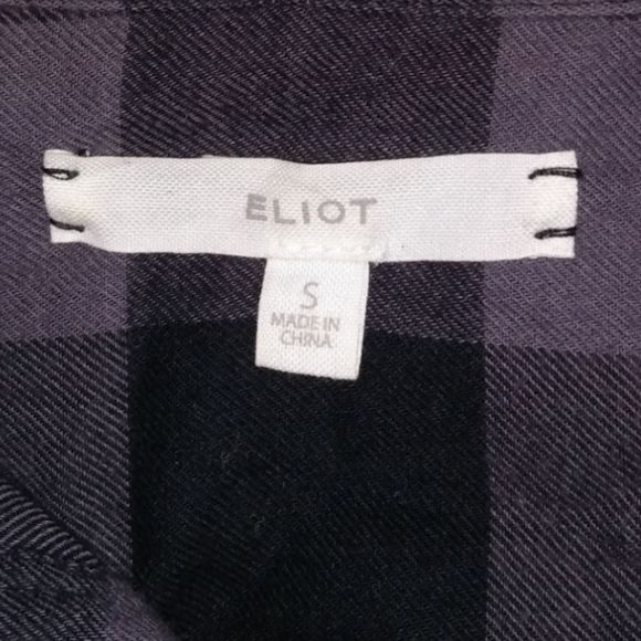 Eliot Purple And Black Button Up Flannel 💜🖤👀 !! - Picture 3 of 11
